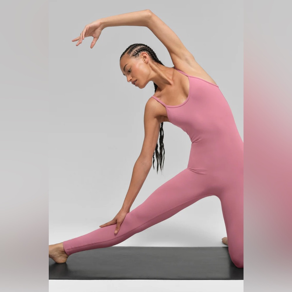 ALO YOGA | ✨NEW✨ Airbrush One And Done Onesie in Pink Wild Rose - Picture 2 of 6